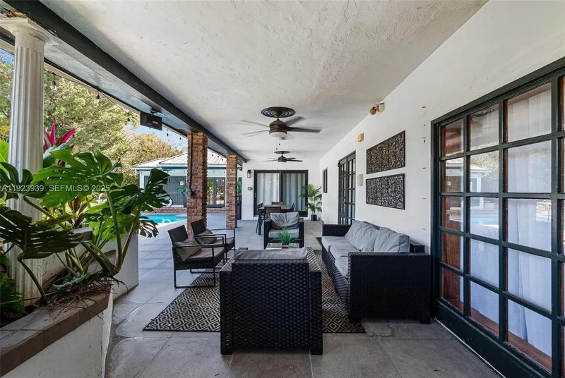 11155 SW 40th St, Davie, FL, 33328, USA, Davie, Florida, United States. - Photo 11