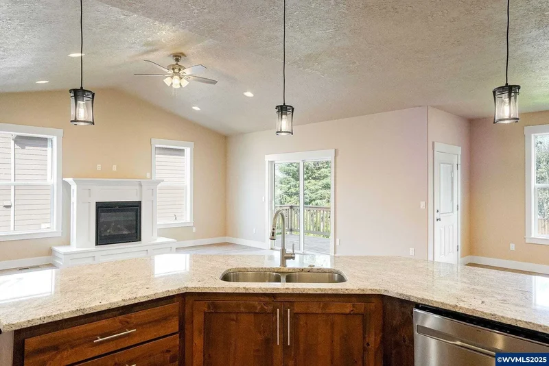 708 NW George Ct, Sublimity, Oregon, United States. - Photo 15
