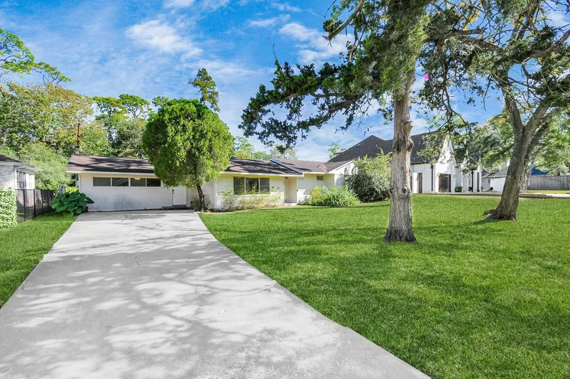 850 Pecanwood Lane, Houston, TX 77024, Houston, Texas, United States. - Photo 16