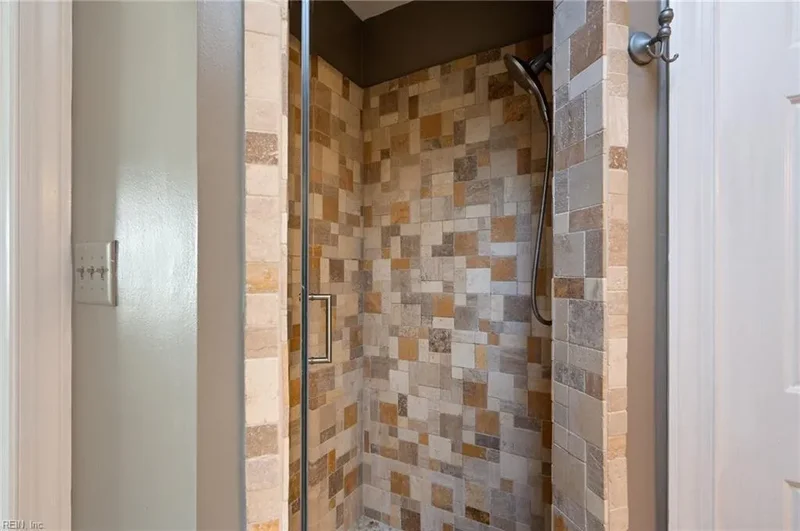 405 Pinewell Drive, Norfolk, VA 23503, Norfolk, Virginia, United States. - Photo 8