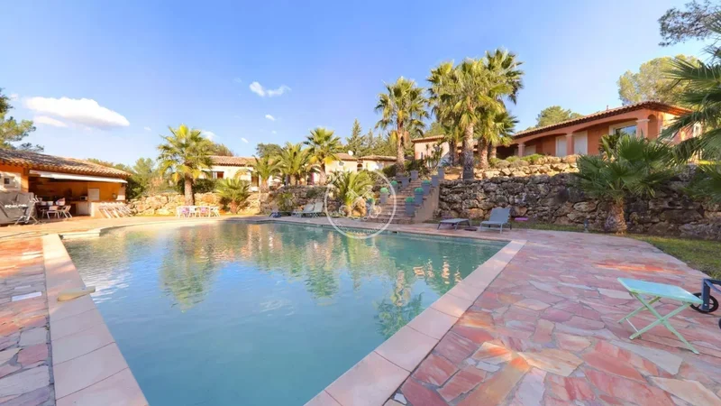Magnificent 20-bed gîte property with swimming pool, combining calm and elegance - Roquebrune