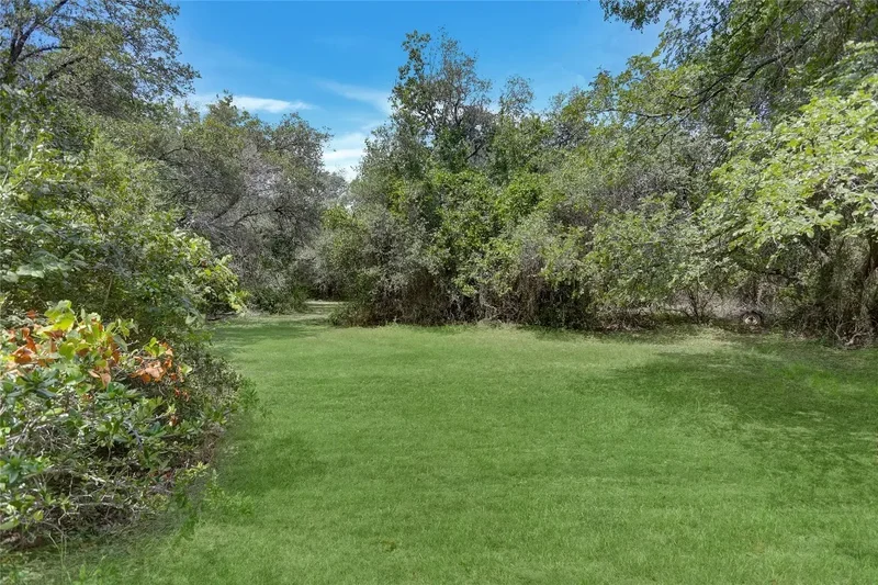1250 County Road 200, Liberty Hill, TX 78642, Liberty Hill, Texas, United States. - Photo 31