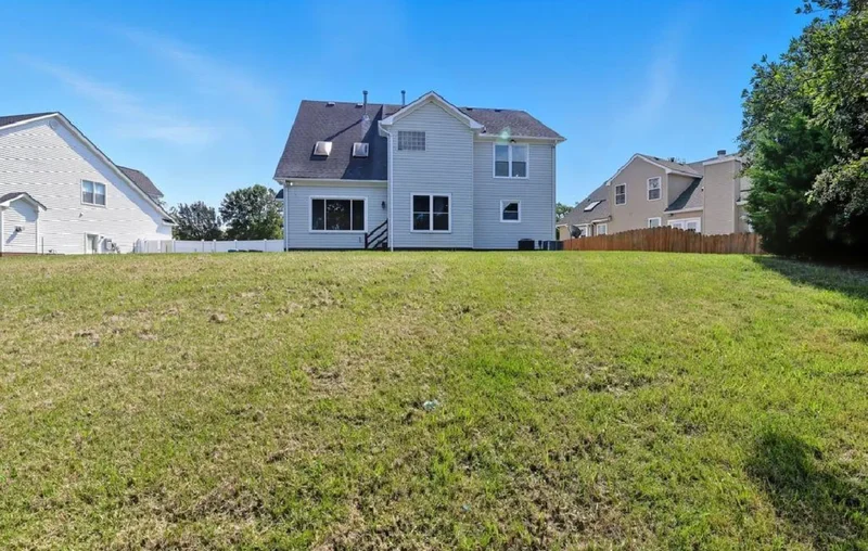 4372 Hillcrest Farms Cir, Virginia Beach, VA 23456, Virginia Beach, Virginia, United States. - Photo 11