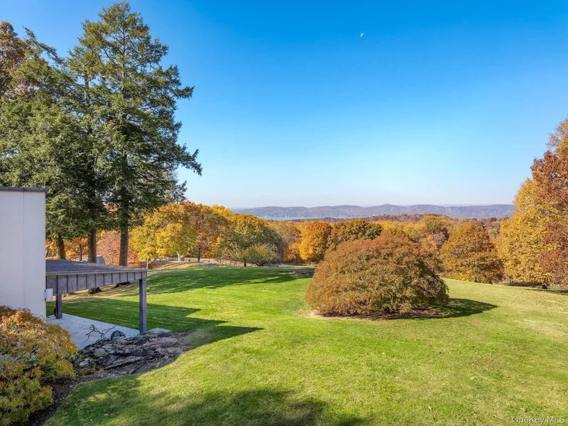 48 Raafenberg Road, Sleepy Hollow, New York, United States. - Photo 16