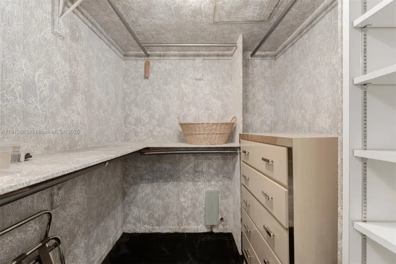 5500 Collins Ave 304, Miami Beach, Florida, United States. - Photo 18