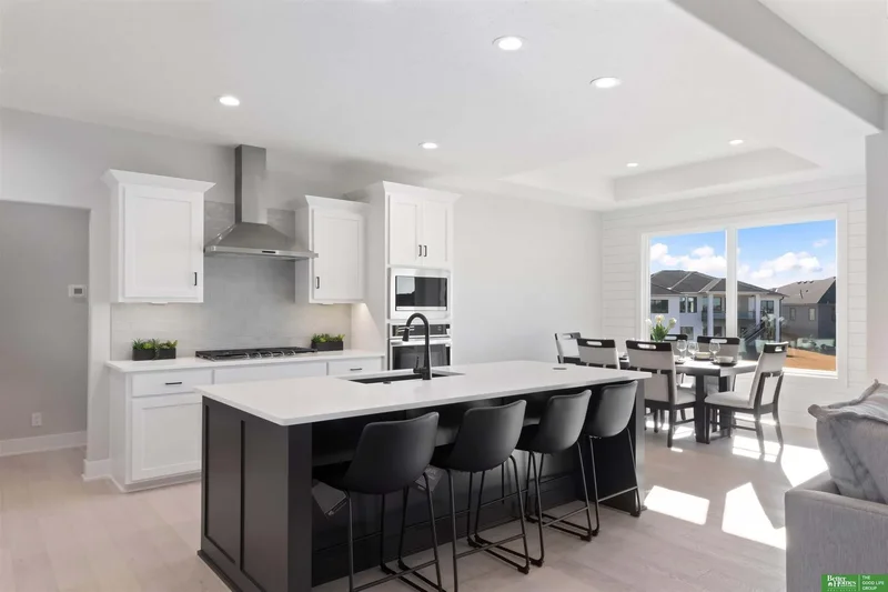 21119 Arlington Street, Elkhorn, NE 68022, Omaha, Nebraska, United States. - Photo 9