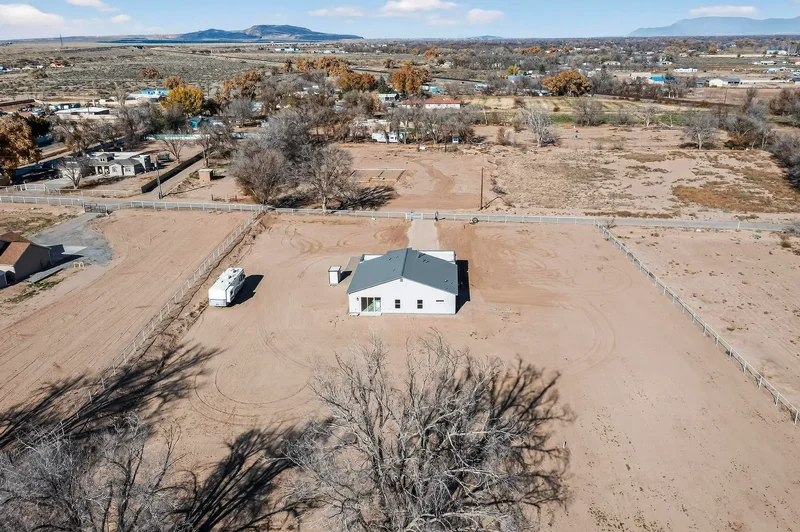 56 Lopez Road, Belen, NM 87002, Belen, New Mexico, United States. - Photo 54