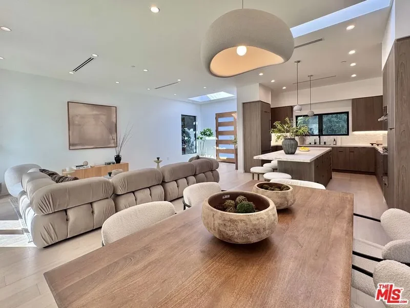 4040 Cartwright Avenue, Los Angeles, California, United States. - Photo 4