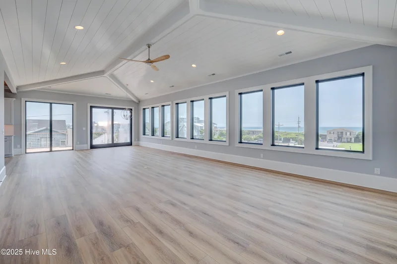 107 Raleigh Avenue, Surf City, North Carolina, United States. - Photo 11