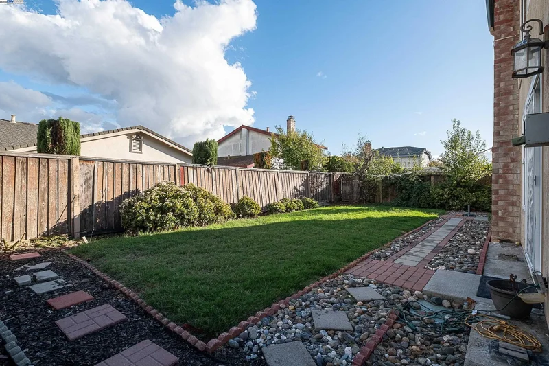 3138 Chimney Ct, Union City, California, United States. - Photo 2