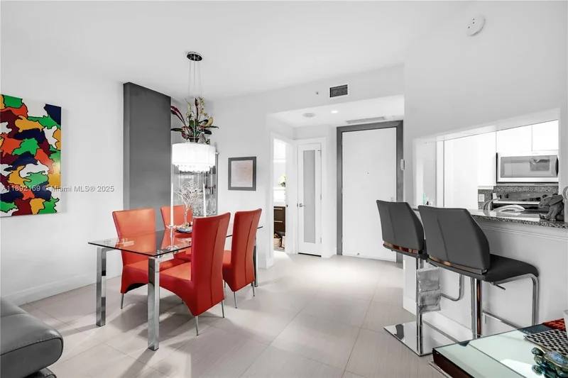 888 Brickell Key Dr, Miami, Florida, United States. - Photo 11