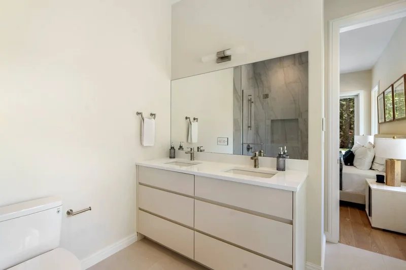 Harbor Watch Court, Sag Harbor, New York, United States. - Photo 16
