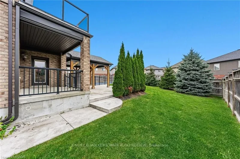 261 Watervale Crescent, Kitchener, Ontario, Canada. - Photo 15