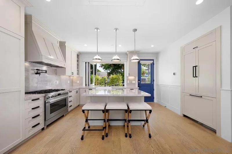 825 9th St., Coronado, California, United States. - Photo 14
