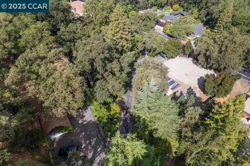 1111 Stone Valley Rd, Alamo, California, United States. - Photo 36