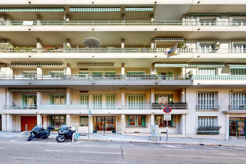 30 Avenue des Fleurs, Nice, Provence-Alpes-Côte d'Azur, France. - Photo 5