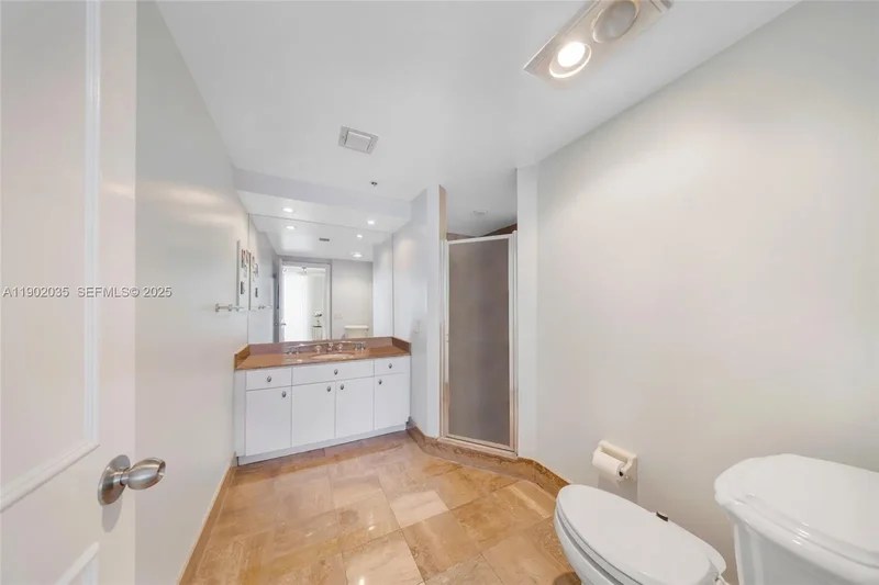 1581 Brickell Ave 2104, Miami, Florida, United States. - Photo 27