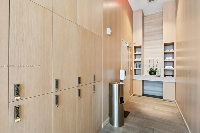 801 S Pointe Dr PH602, Miami Beach, Florida, United States. - Photo 48