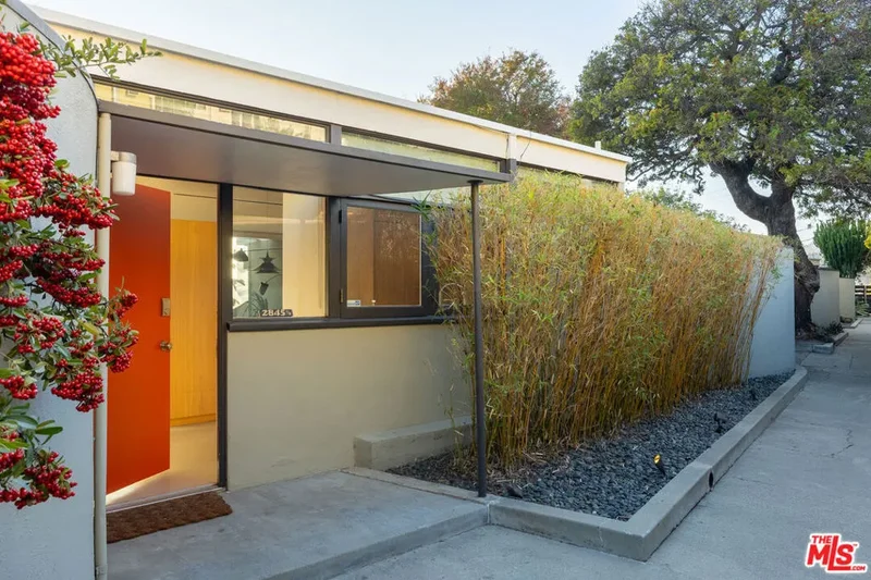 2845 1/2 Avenel Street, Los Angeles, California, United States. - Photo 28