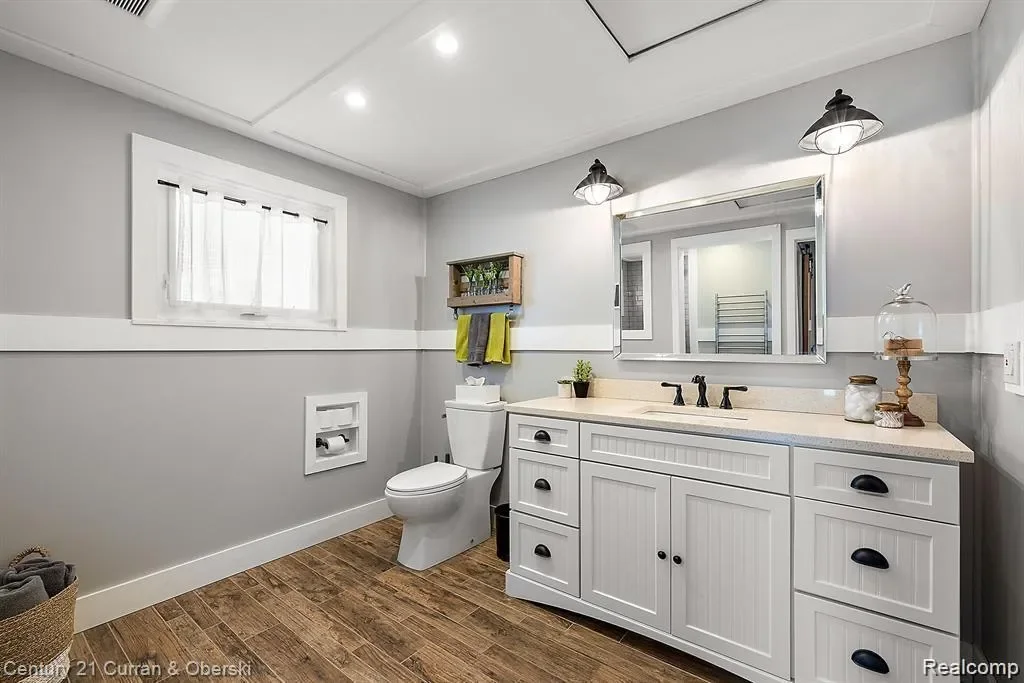 222 Ackerson Lake Drive, Jackson, MI 49201, Leoni, Michigan, United States. - Photo 15