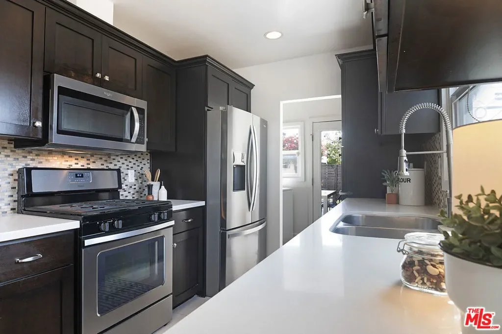 502 N Crescent Heights Boulevard, West Hollywood, California, United States. - Photo 8