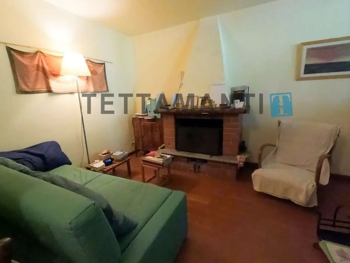 Via IV Novembre, Tremezzo, Lombardy, Italy. - Photo 2