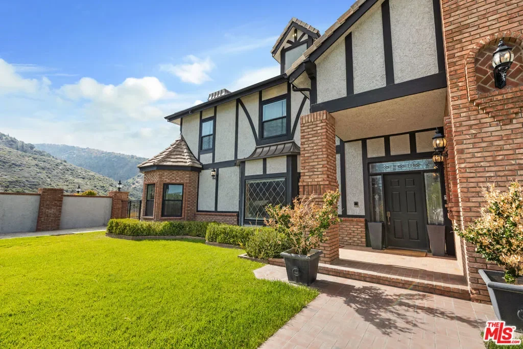 28765 Pine Canyon Road, Lake Hughes, California, United States. - Photo 37