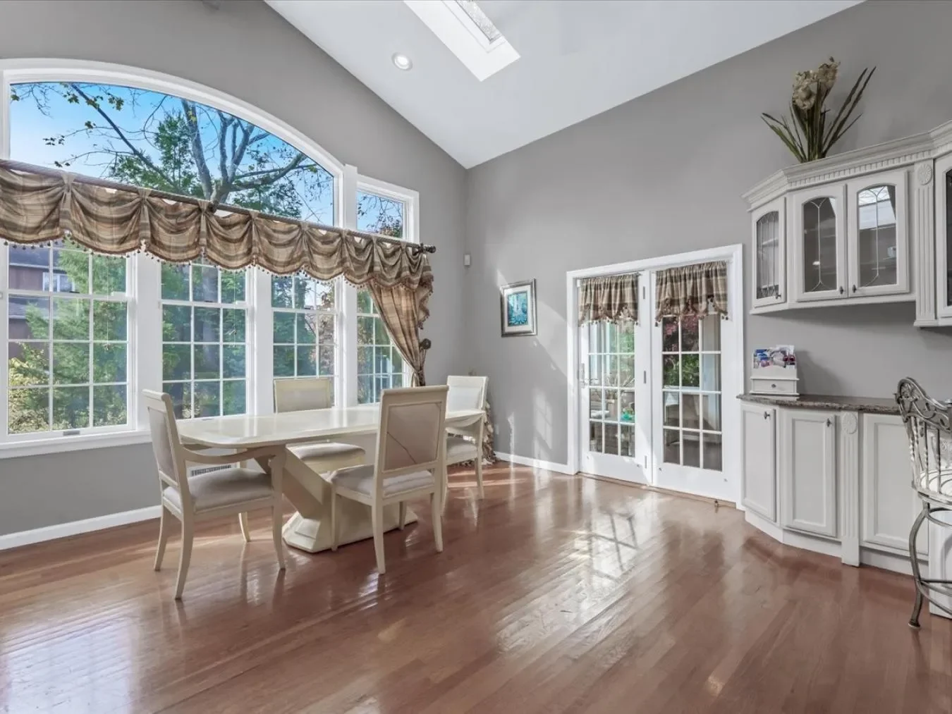 32 Forbes Boulevard, Eastchester, New York, United States. - Photo 6