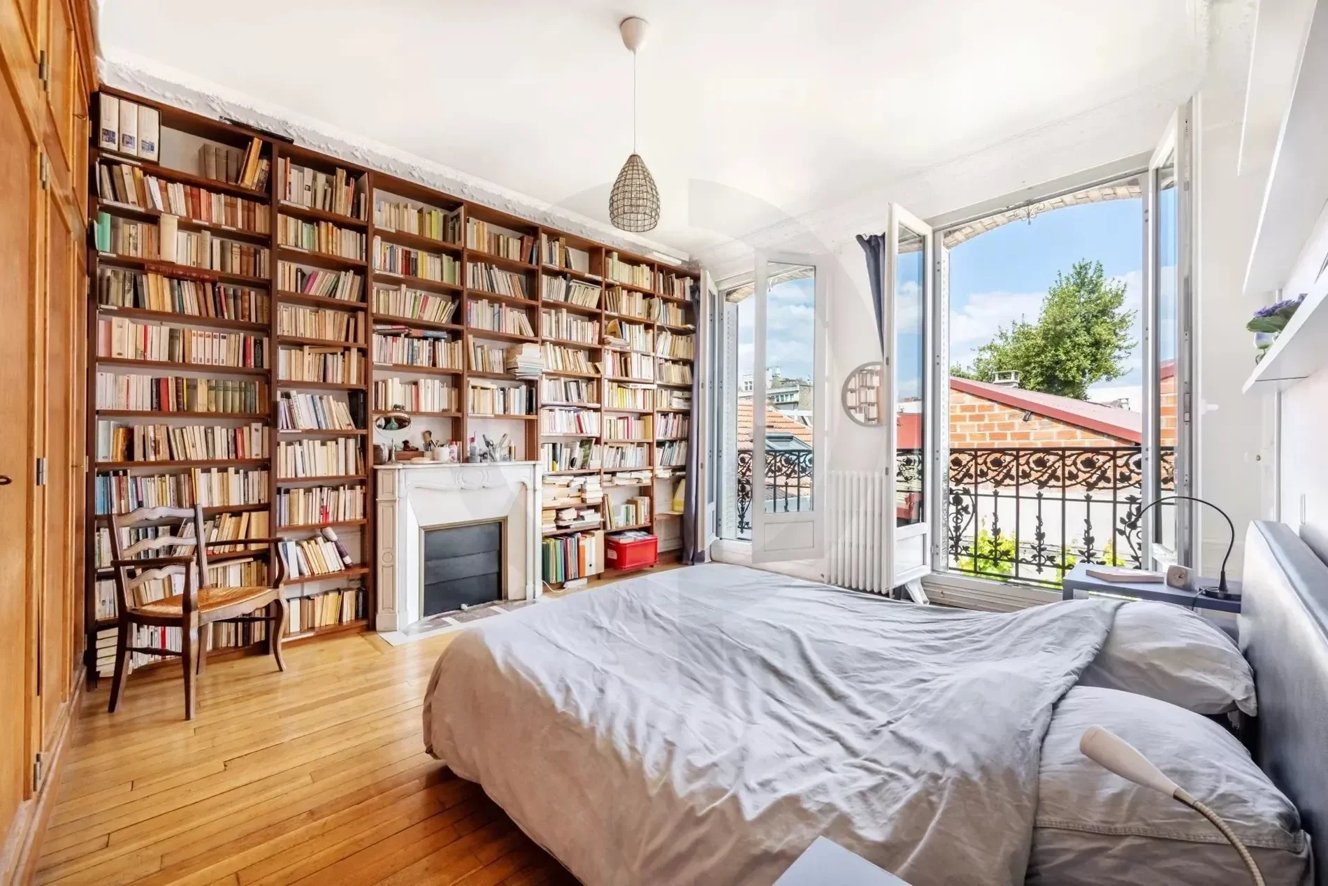 Ivry-sur-Seine, Île-de-France, France. - Photo 15