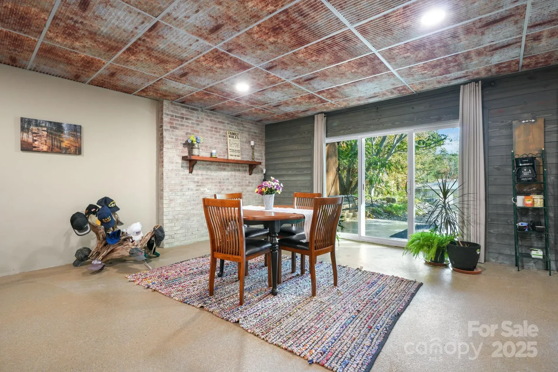 Gallery photo 12