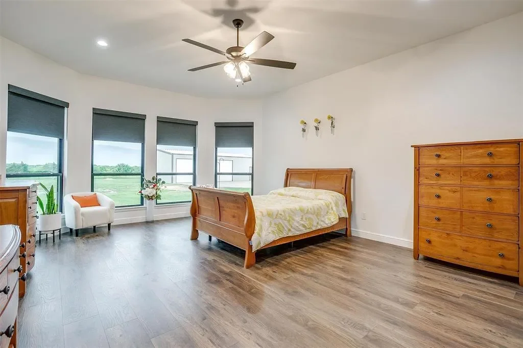 140 Lone Elm Road, Midlothian, Texas, United States. - Photo 17