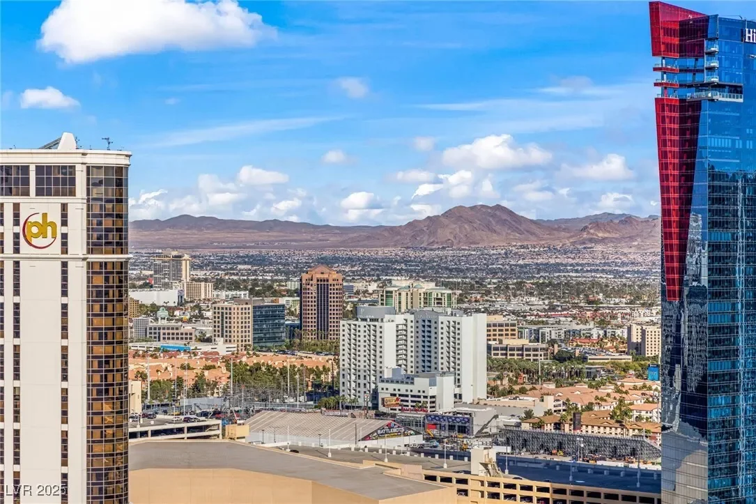 3750 Las Vegas Boulevard 2808, Las Vegas, Nevada, United States. - Photo 32