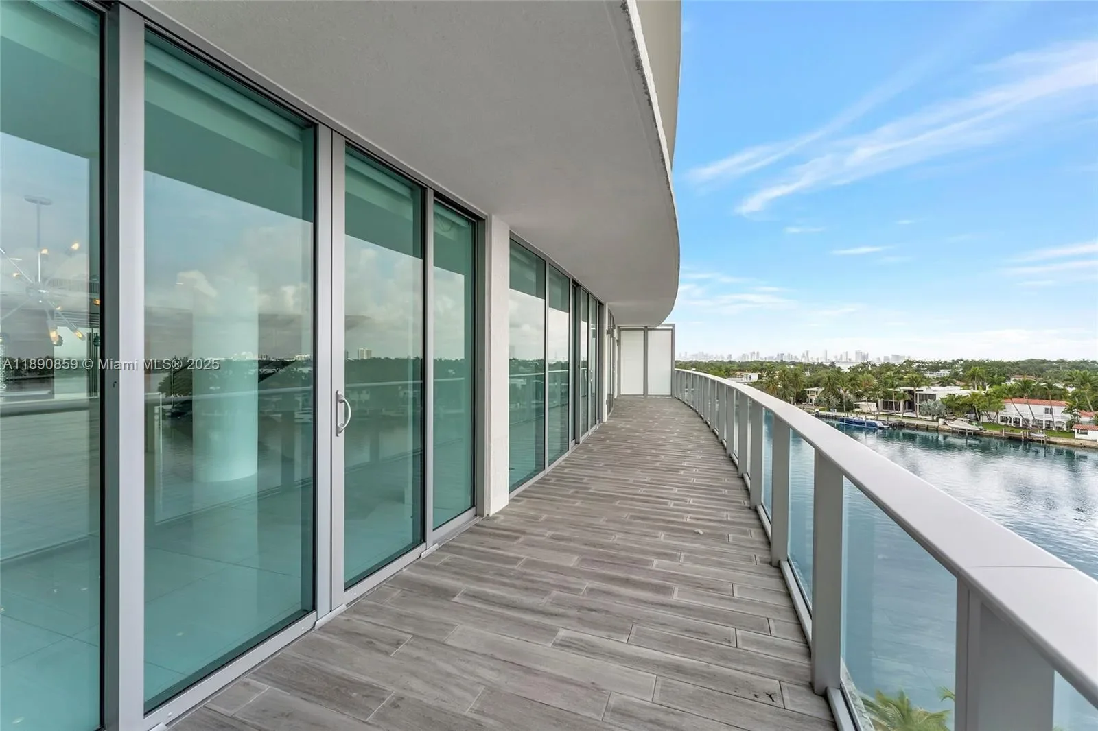 6620 Indian Creek Dr PH711, Miami Beach, Florida, United States. - Photo 10