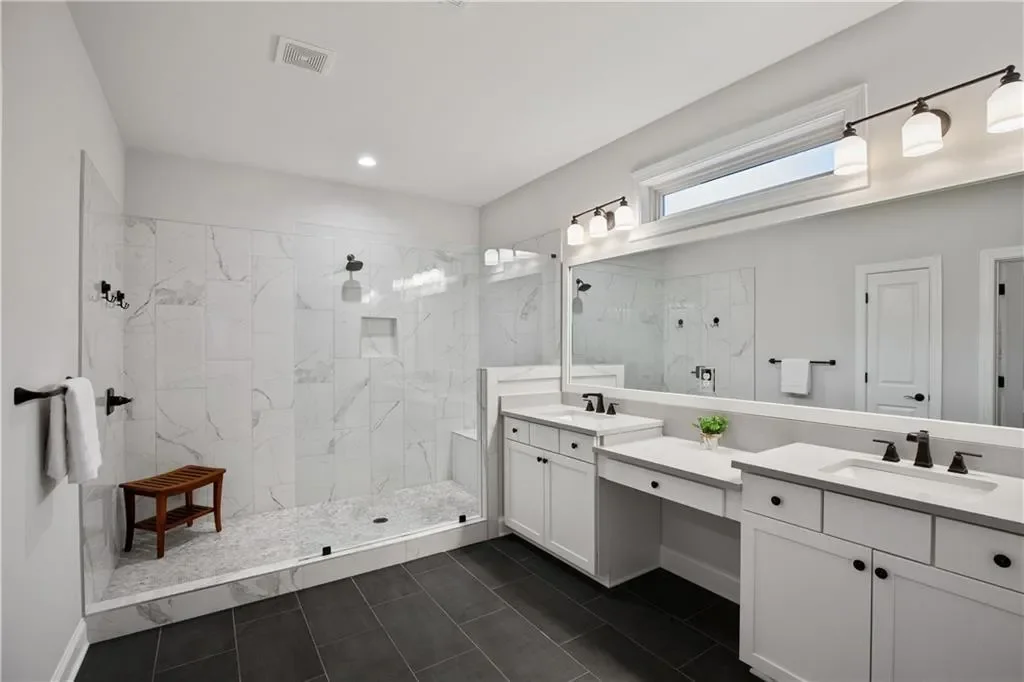 Gallery photo 4