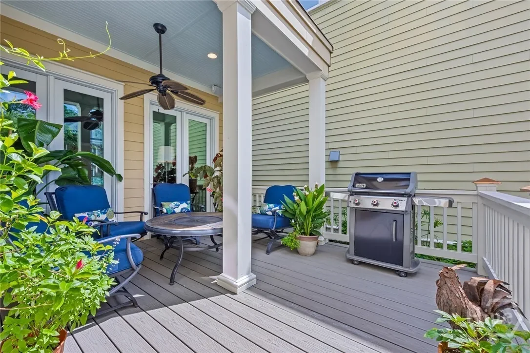 Exterior photo 10