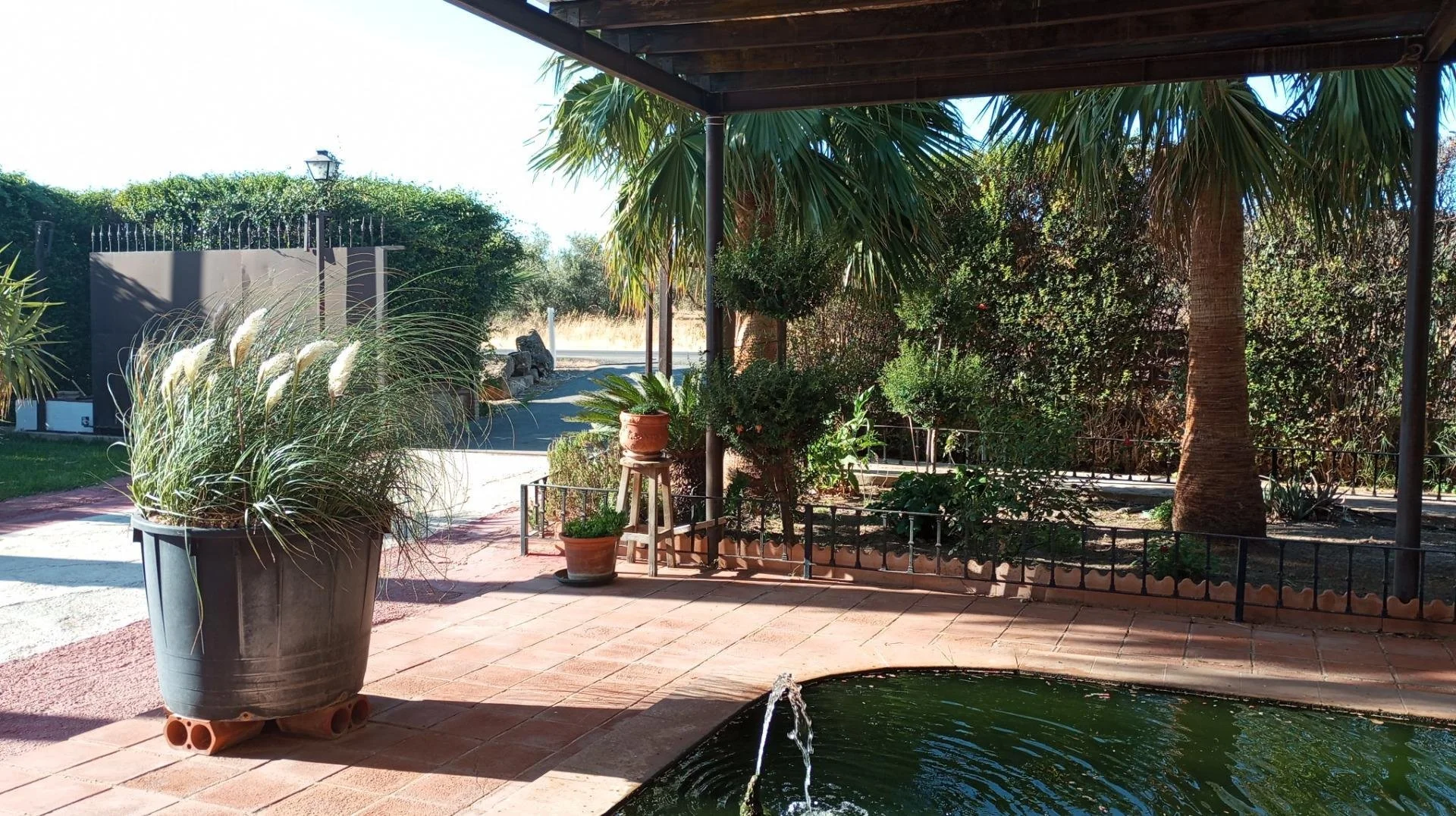 Exterior photo 9