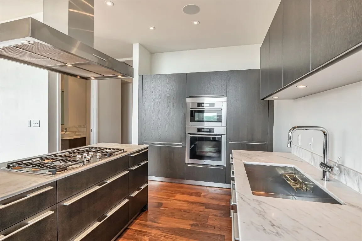 210 Lavaca Street Unit 2903, Austin, TX 78701, Austin, Texas, United States. - Photo 2