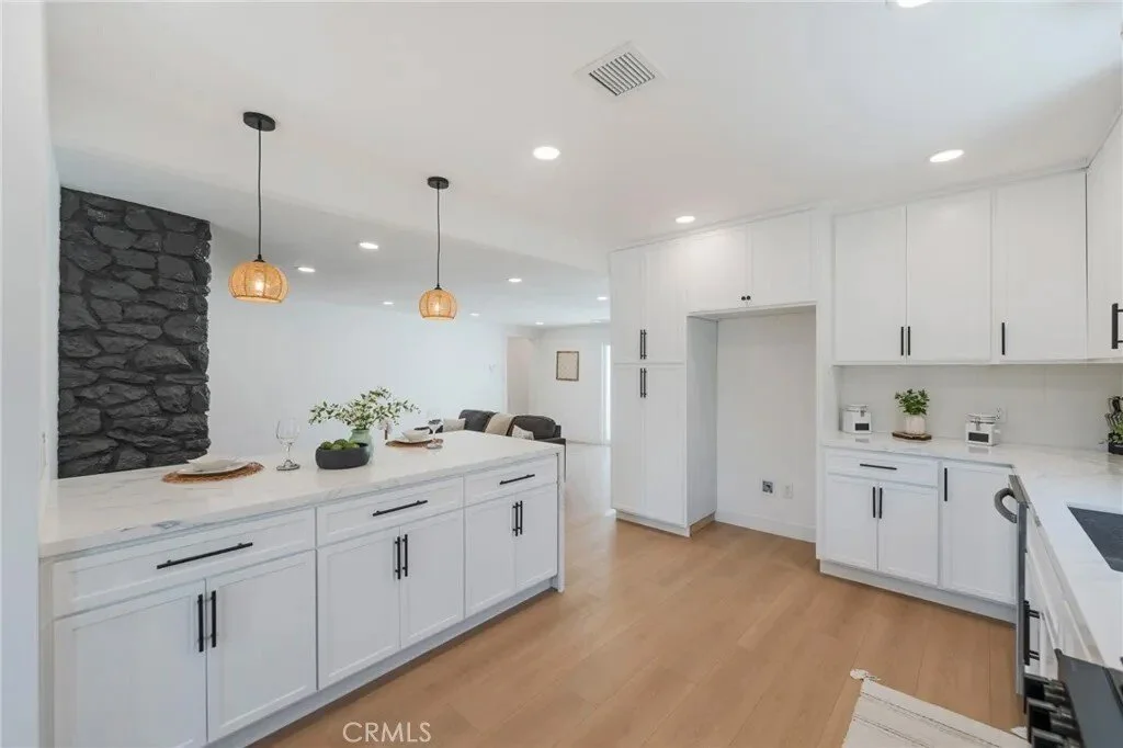 4224 Falcon, Signal Hill, California, United States. - Photo 11