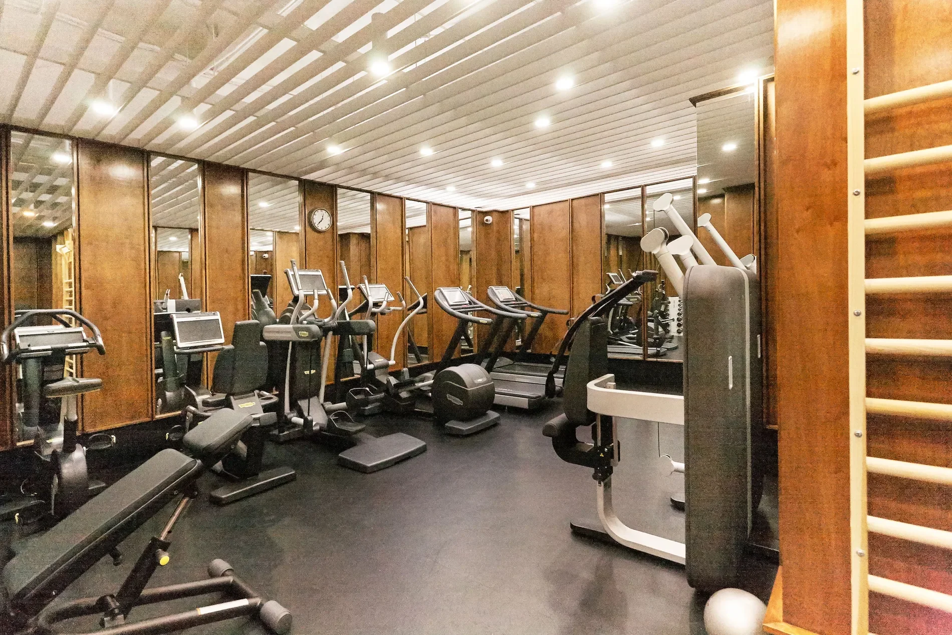 930 Fifth Avenue 7B, New York, NY 10021, New York, New York, United States. - Hero Image