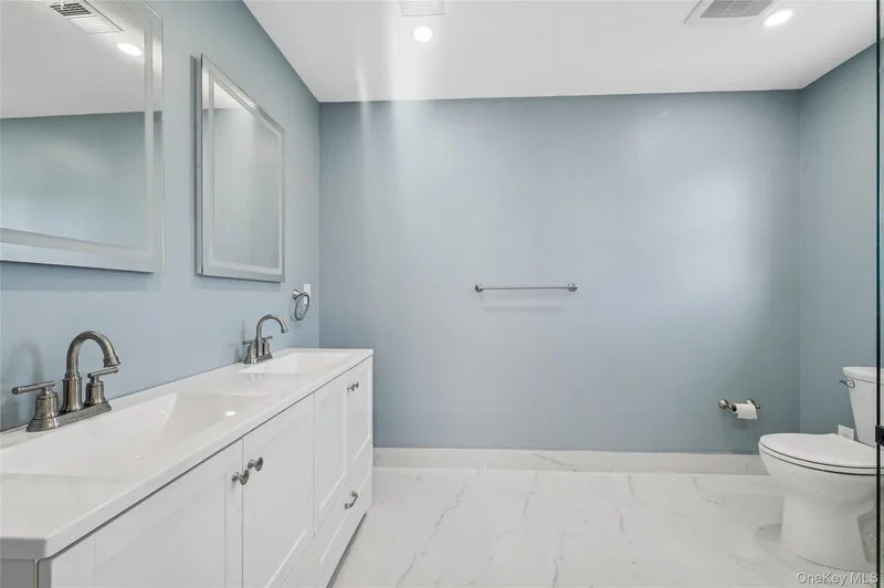 244 Water Lane, Wantagh, New York, United States. - Photo 23