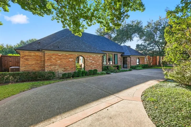 5516 Bent Trail, Dallas, Texas, United States. - Photo 32