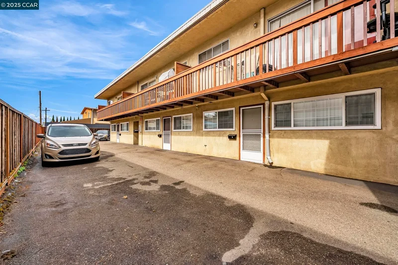 15609 Ronda St, San Lorenzo, California, United States. - Photo 8