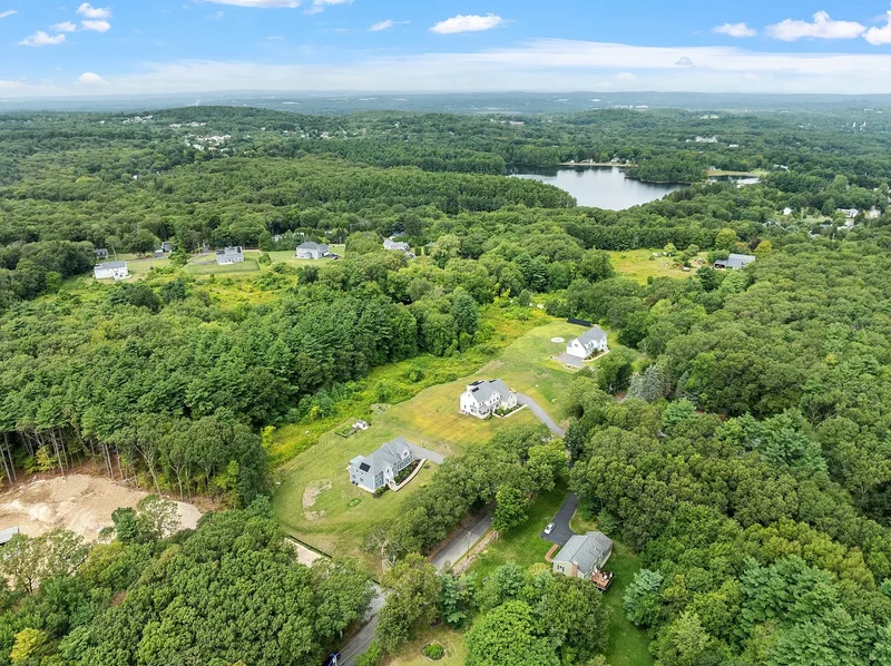 27 Spring Road , Westborough, MA 01581, Westborough, Massachusetts, United States. - Photo 42