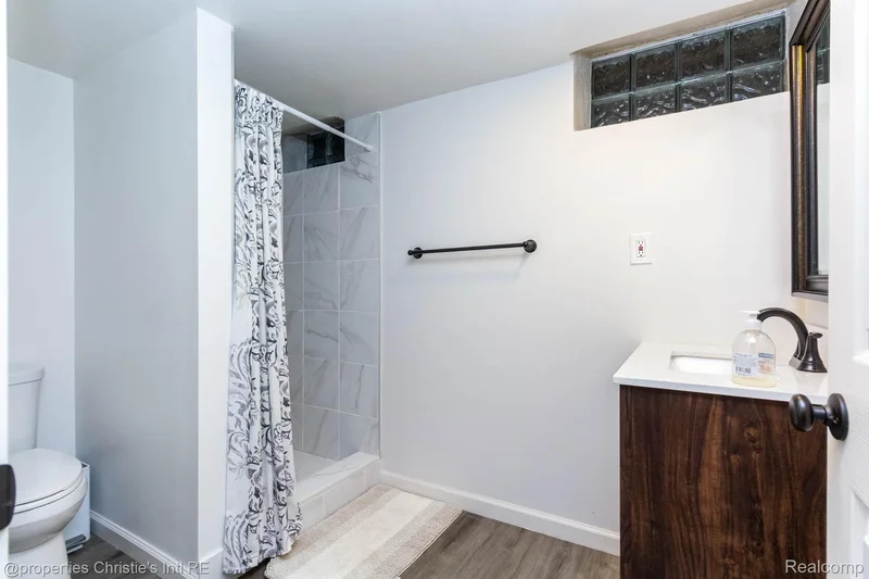 1700 Hamilton Drive, Bloomfield Hills, Michigan, United States. - Photo 17