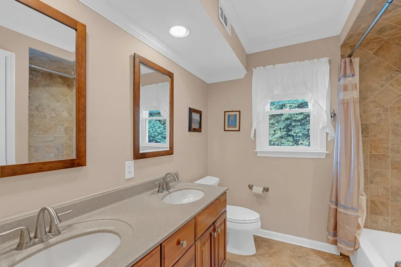 15 Goldsmith Drive, Holmdel, NJ 07753, Holmdel, New Jersey, United States. - Photo 37