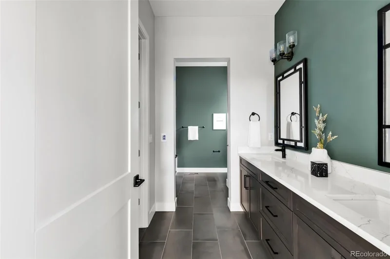 6658 S Kline Way, Littleton, Colorado, United States. - Photo 23