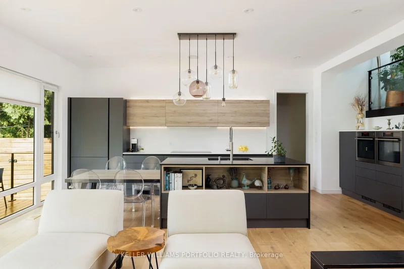 42 Talwood Drive, Toronto, ON M3B 2P5, Toronto, Ontario, Canada. - Photo 2
