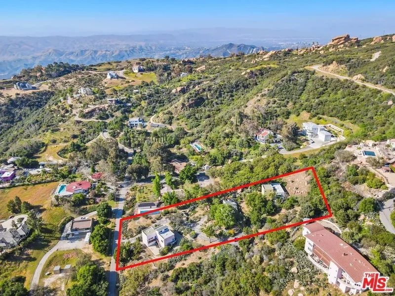 190 Loma Metisse Road, Malibu, California, United States. - Photo 19