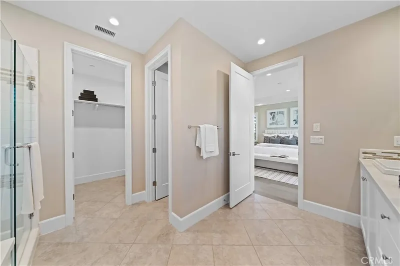 100 Viano, Irvine, CA 92602, Irvine, California, United States. - Photo 34