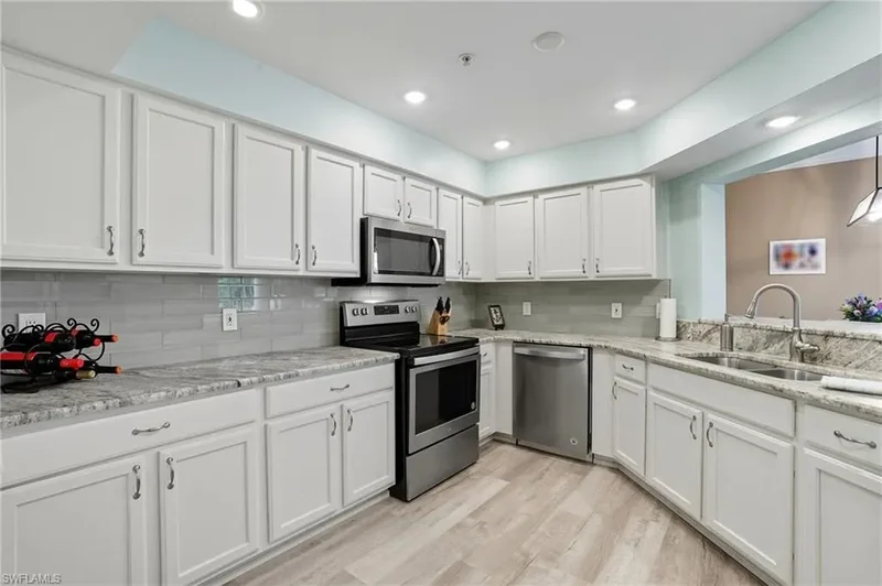 4183 Bay Beach LN, Fort Myers Beach, Florida, United States. - Photo 37